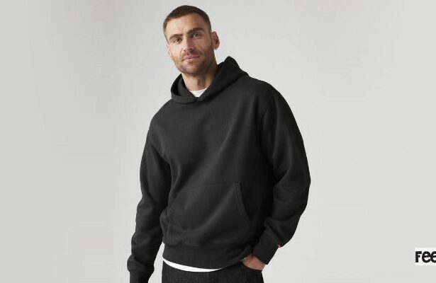 Syna World Hoodie